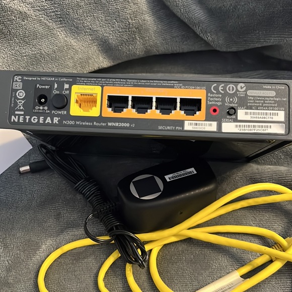 Netgear N300 Wireless Router - Picture 4 of 6